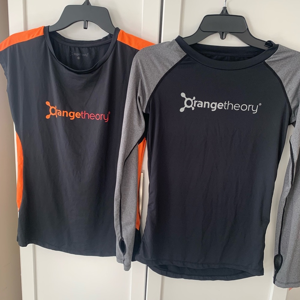 Set of 2 barely worn coach gear for OTF Orangetheory!! XS and Small great buy!